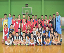 哈林秀王赴美篮球训练营东线营