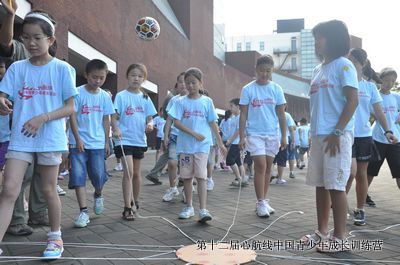 与老师一起游戏,大家齐心协力完成任务!-精彩回