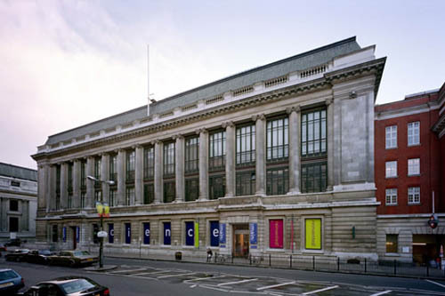 世界上第一个科学博物馆--英国科学博物馆-新东