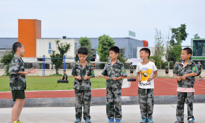 成都军事夏令营的开营时间.jpg