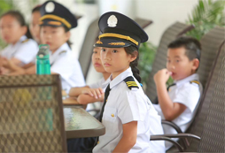 成都博得航空夏令营实现孩子的梦想！