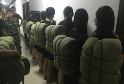 在国内生存夏令营中体验大自然的奇妙