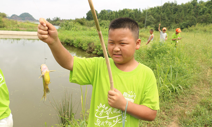 华中小学生夏令营多少钱