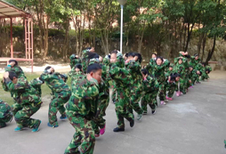 暑期参加军事励志夏令营的目的和收获