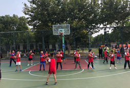 小学生篮球夏令营让孩子享受篮球运动的乐趣
