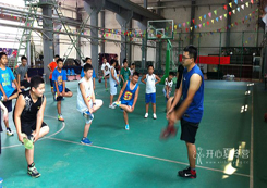 适合中学生参加的篮球夏令营多少钱