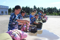 领袖夏令营的课程是如何安排的?