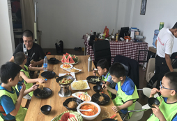 群英马术夏令营聚餐
