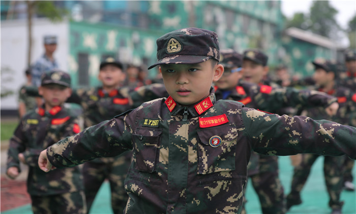 2022“未来精英”特种兵体验7天夏令营.jpg