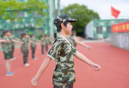 上海市的小学生夏令营要多少钱