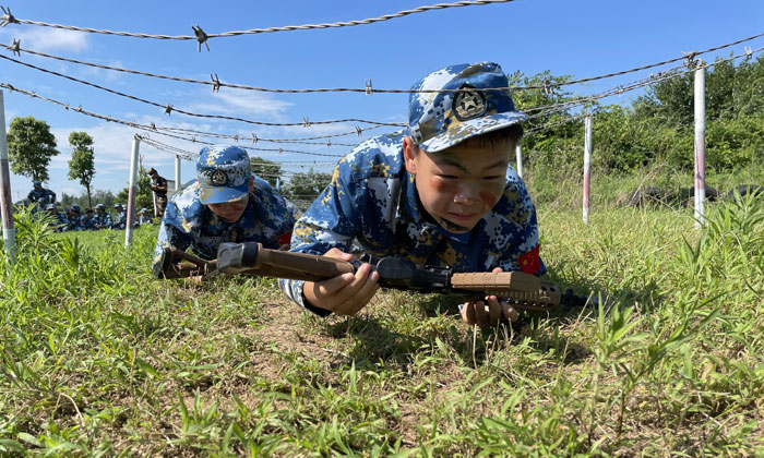 小学生野外生存夏令营报名多少钱