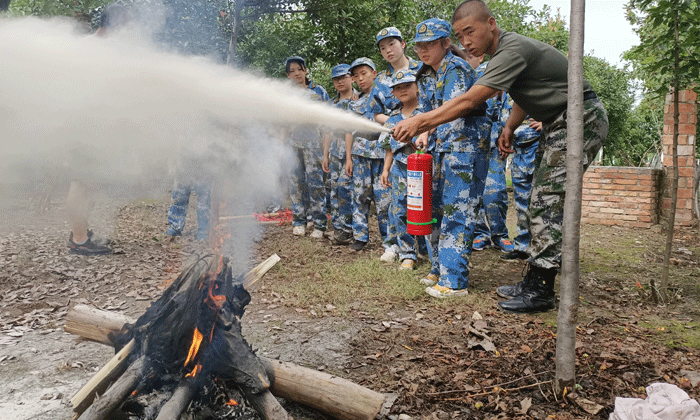 暑假夏令营哪里好