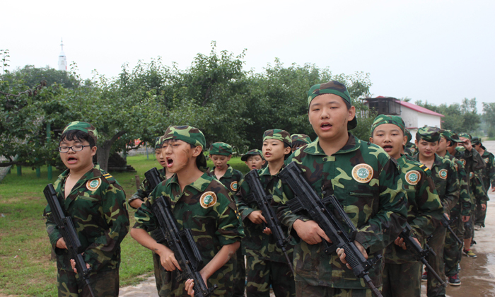 富阳桥洞青少年军事训练基地