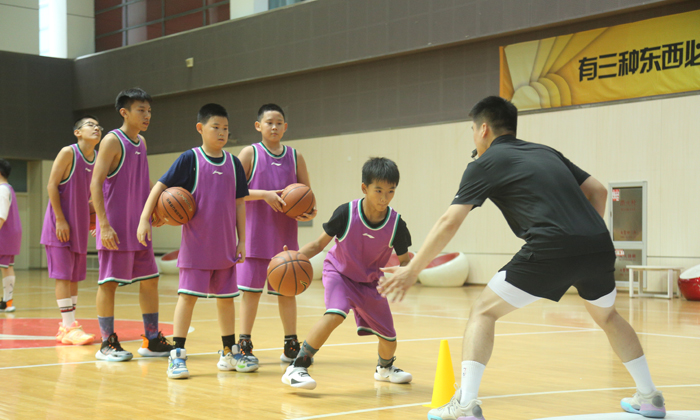 小学生体能训练夏令营报名哪家好