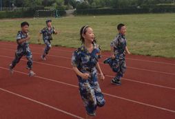 西安中小学生军事夏令营需要自带什么？