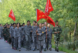 青少年参加新疆军事训练营的目的有哪些？