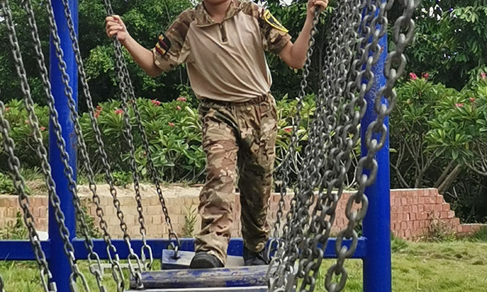 过铁链桥