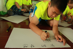 这样做可以提升孩子的演说能力