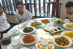 吃东西