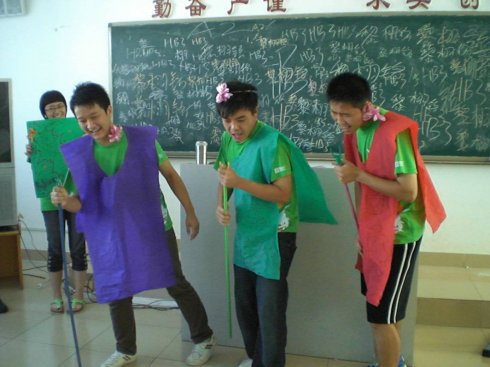 欢乐营中学部!第三天!有精彩的营长竞选! 欢乐营中学部!第三天!有精彩的营长竞选!