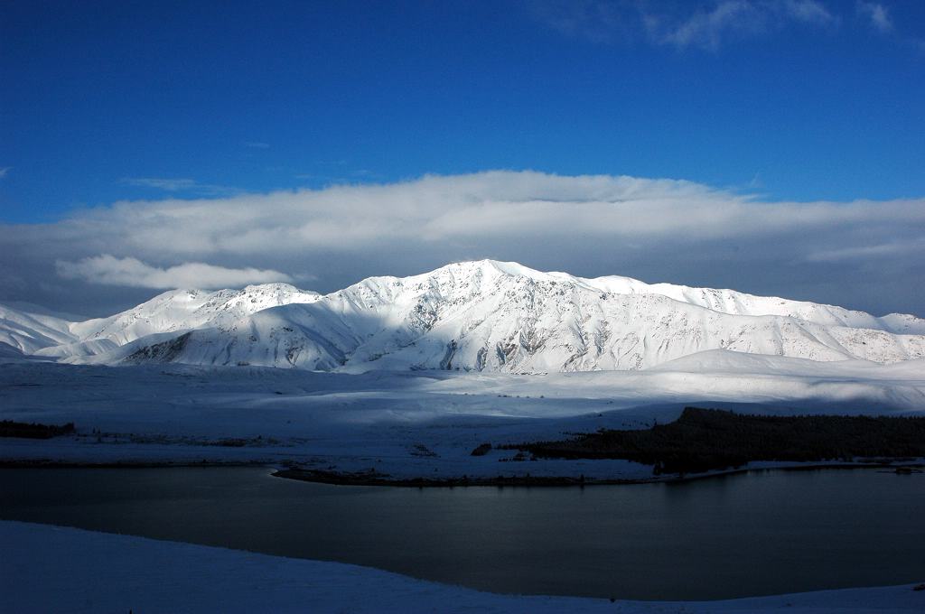 �뿪�����Ǻ����һվ-tekapo�ؿ������ǵ�һ��Ҫ����mt john�ſ��Կ�����������ѩɽ������