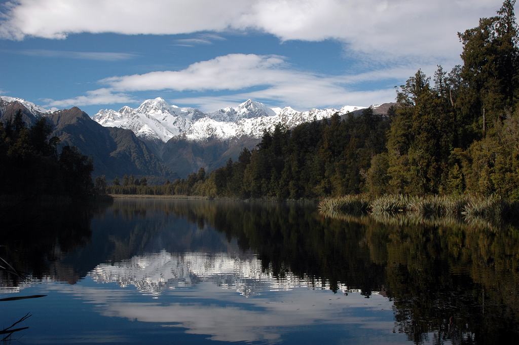 lake matheson�c ��������Ƭ��������!����������ǿ��Կ���mt cook��ӳ�ں�����