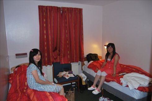 we <wbr>are <wbr>here-bath <wbr>֮ <wbr>ס-3