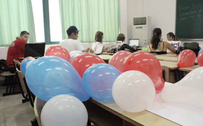 ���׺������Ӫ�ڴ���ĵ���