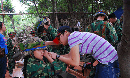 天河区新东方暑假泡泡少儿cs军事野战特训营